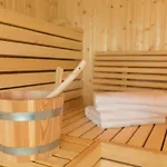 Modernes Mit Sauna- Seeblick- Dachterrasse Und Garten By Interhome * 克拉科夫西
