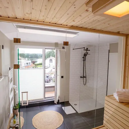 Modernes Mit Sauna- Seeblick- Dachterrasse Und Garten By Interhome