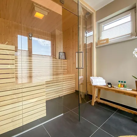 Modernes Mit Sauna- Seeblick- Dachterrasse Und Garten By Interhome